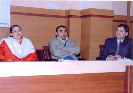 RBI Official, Administrator and Managing Director answering customer queries