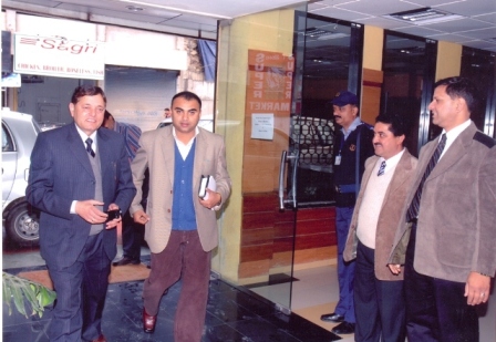 Managing Director and Administrator coming to join Customer Meet 2009